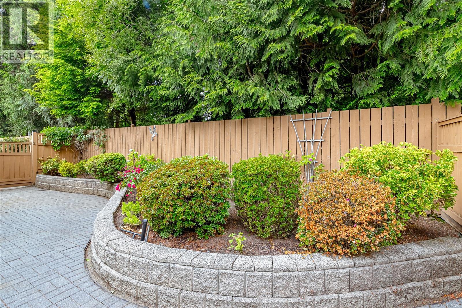 #28 2979 River Rd - 30