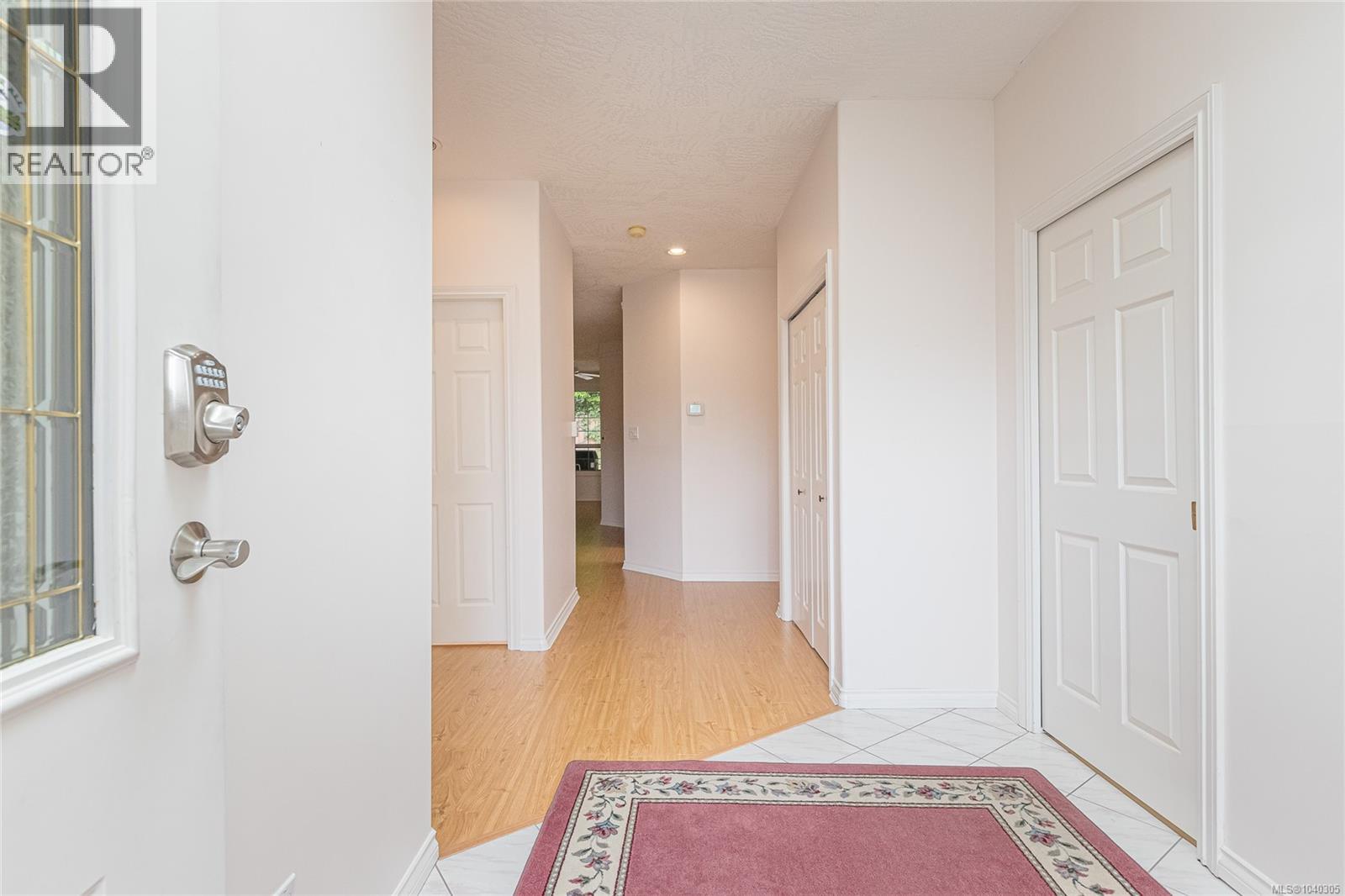 #28 2979 River Rd - 4