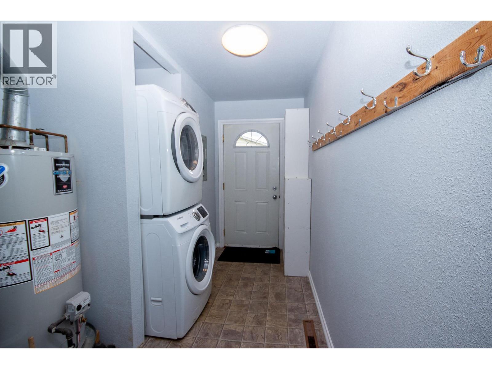 1140 96A Avenue - 10