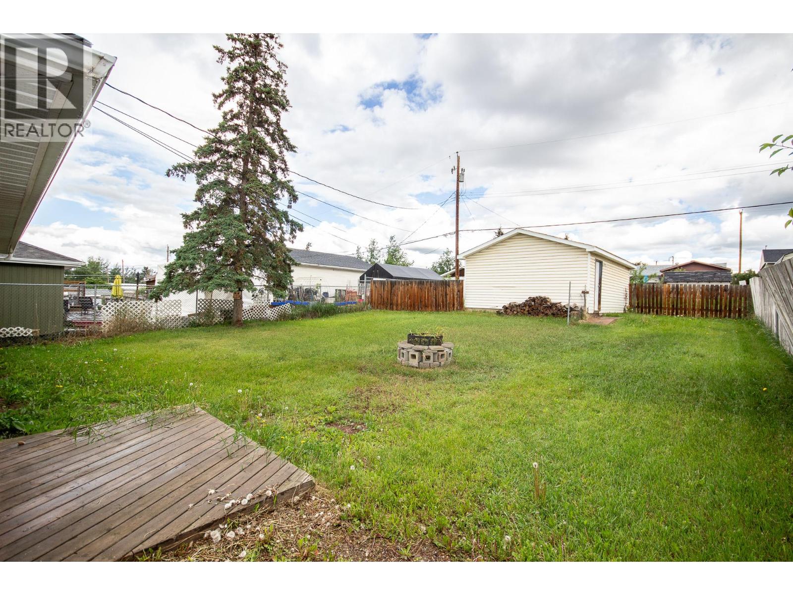 1140 96A Avenue - 11