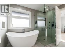 8056 12th Avenue, Burnaby, BC V3N2L1 Photo 17