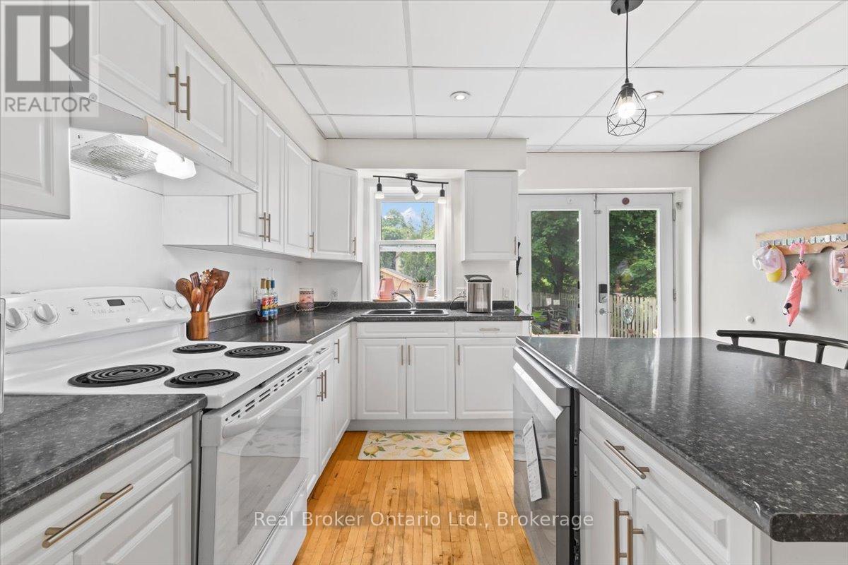 115 DURHAM STREET W - 4