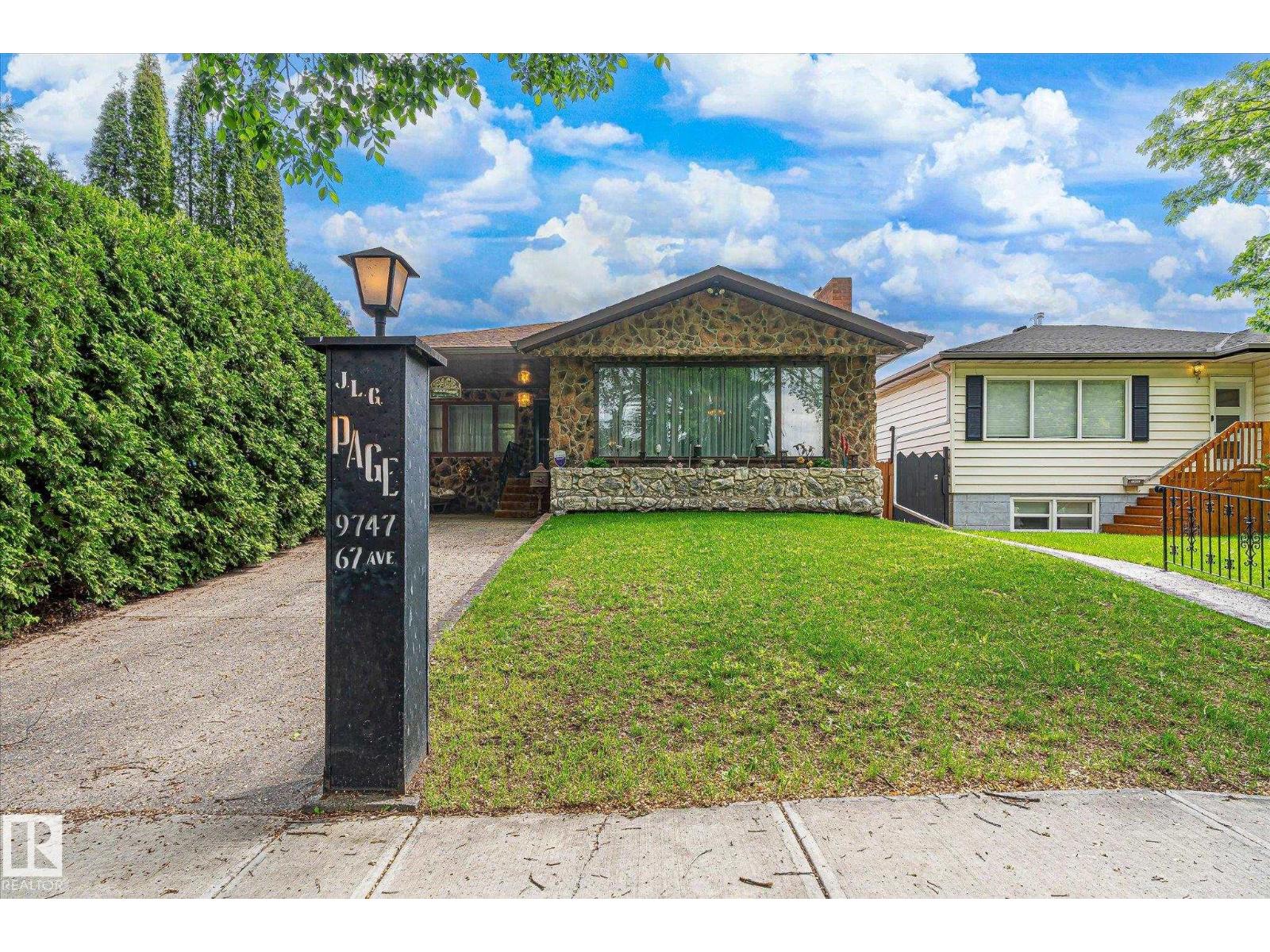 9747 67 AV NW - photo 3