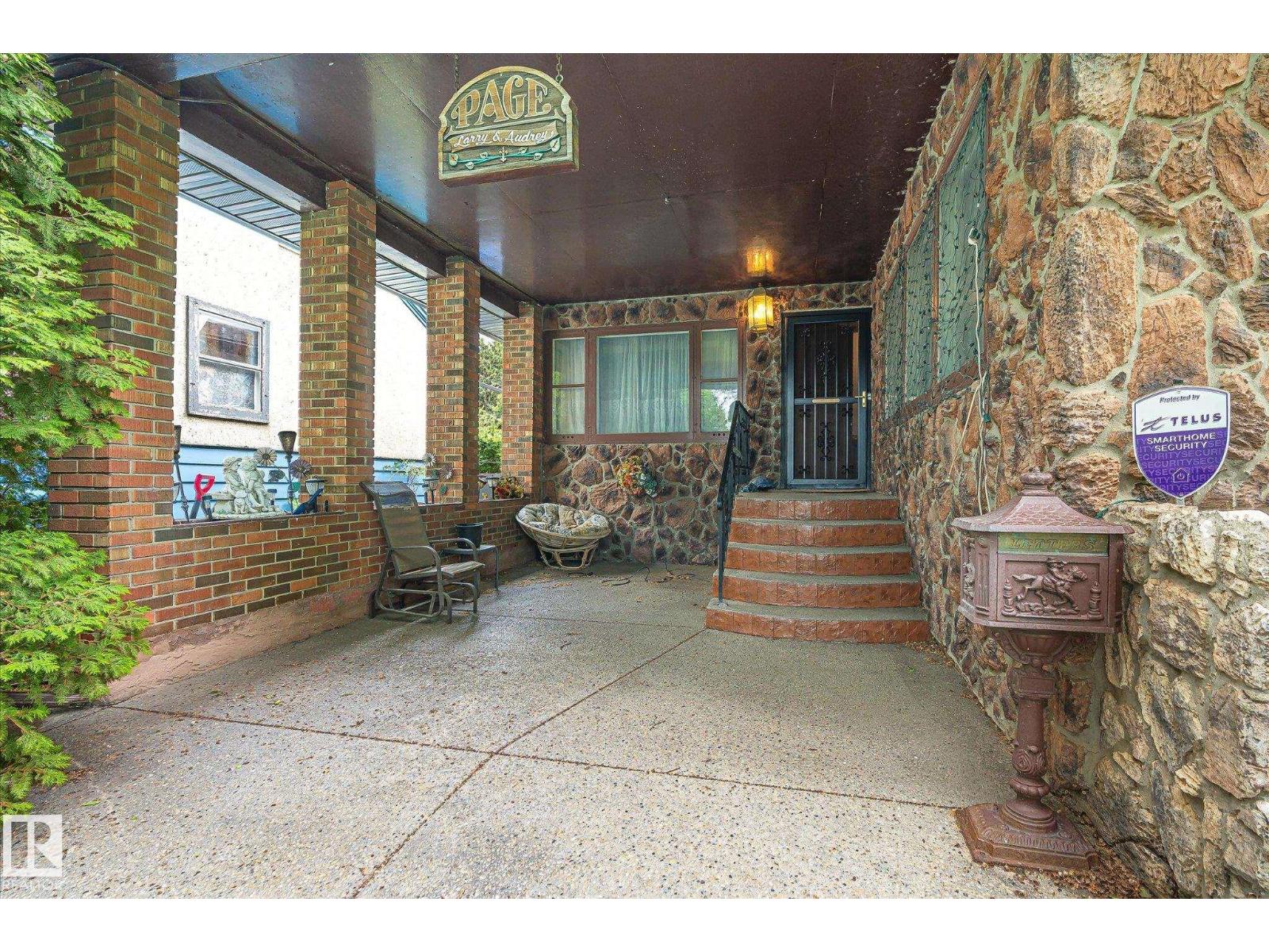 9747 67 AV NW - photo 5