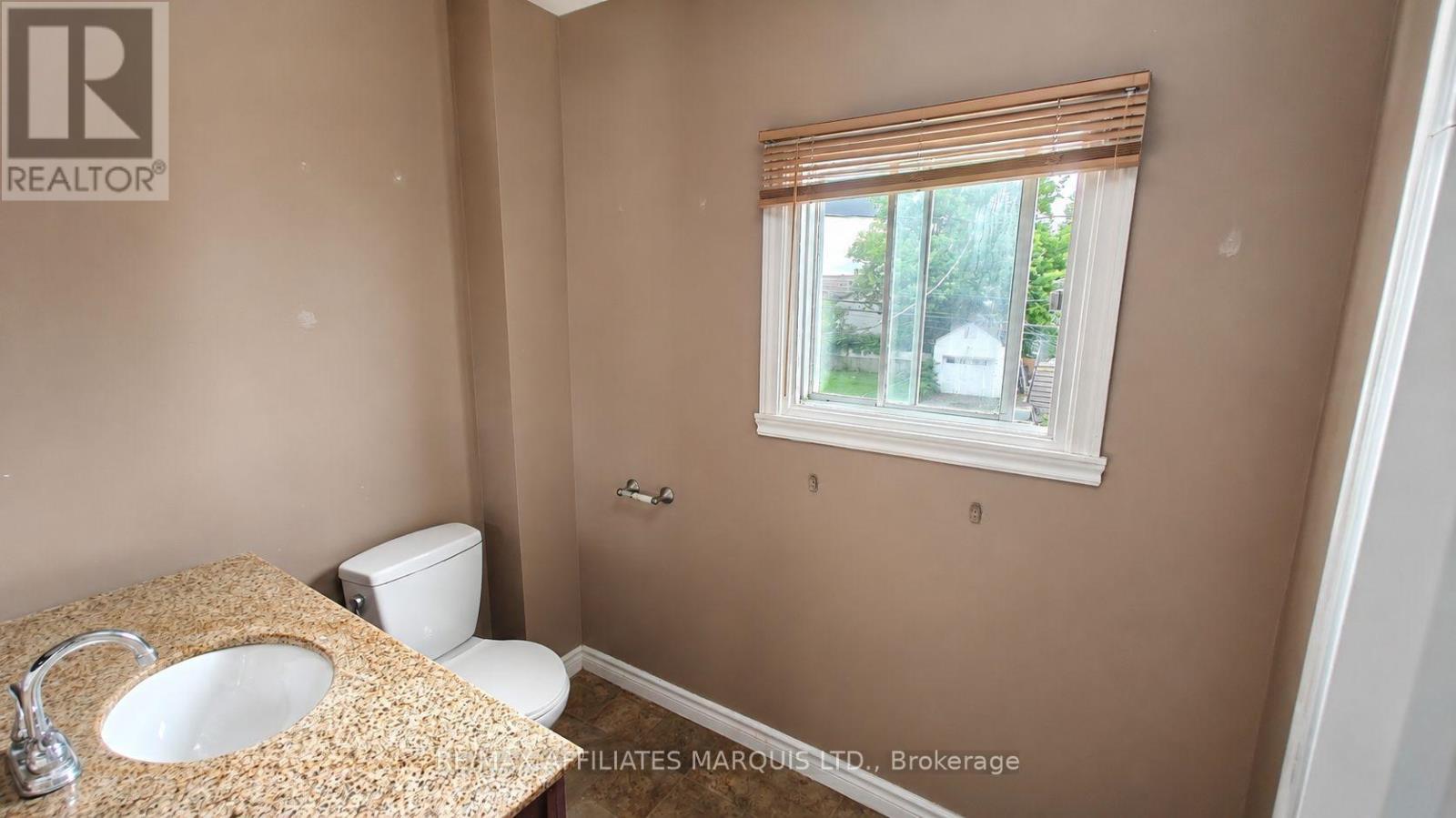 334 PRINCE ARTHUR STREET - 8