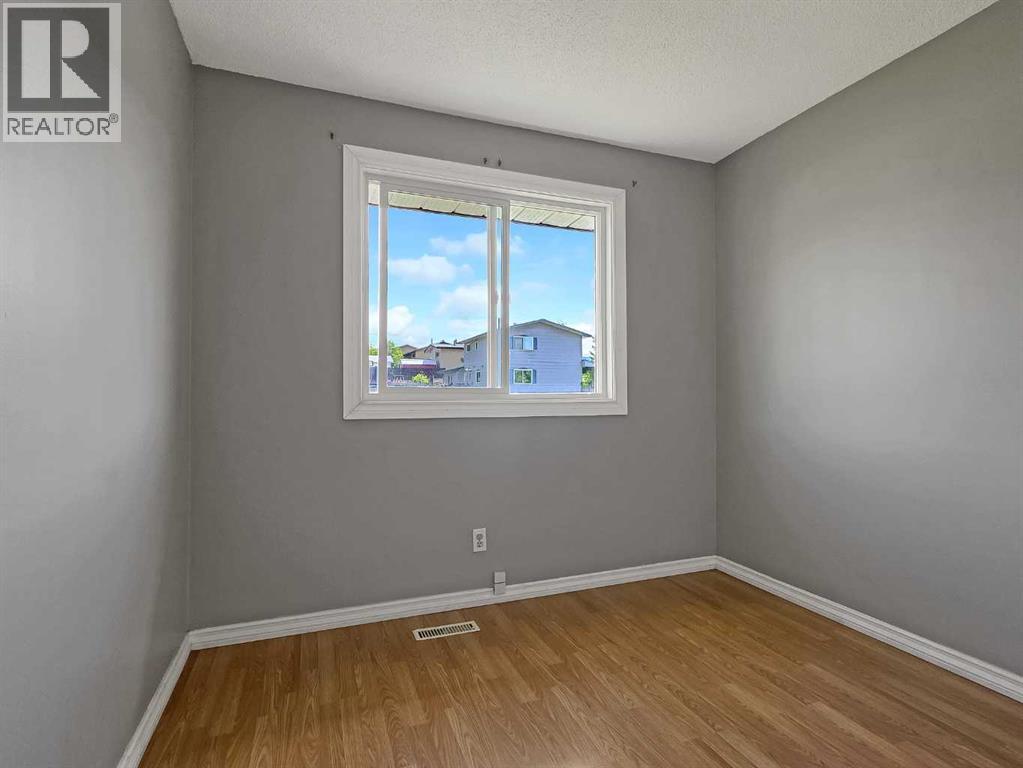 9806 104 Street — photo 10