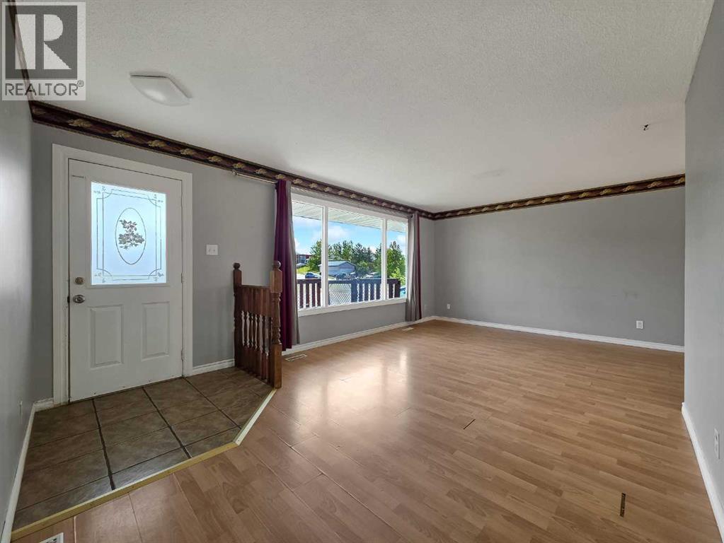 9806 104 Street - photo 2