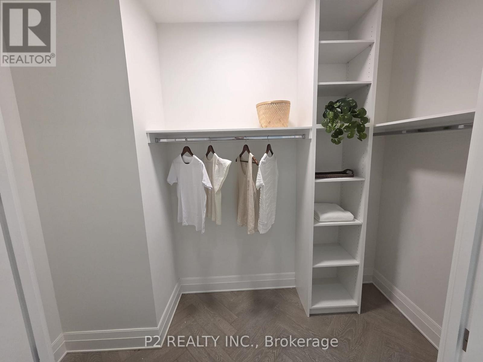 #411 2 FOREST HILL - 26