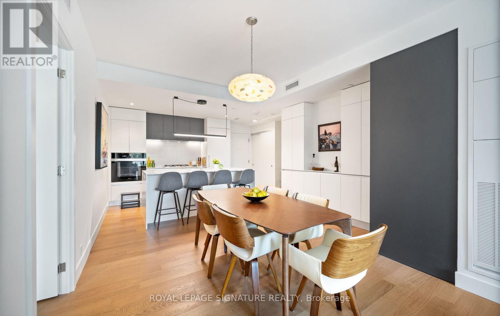 #407 1414 BAYVIEW AVENUE - 14