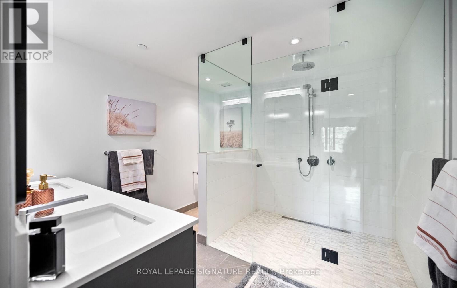 #407 1414 BAYVIEW AVENUE - 28