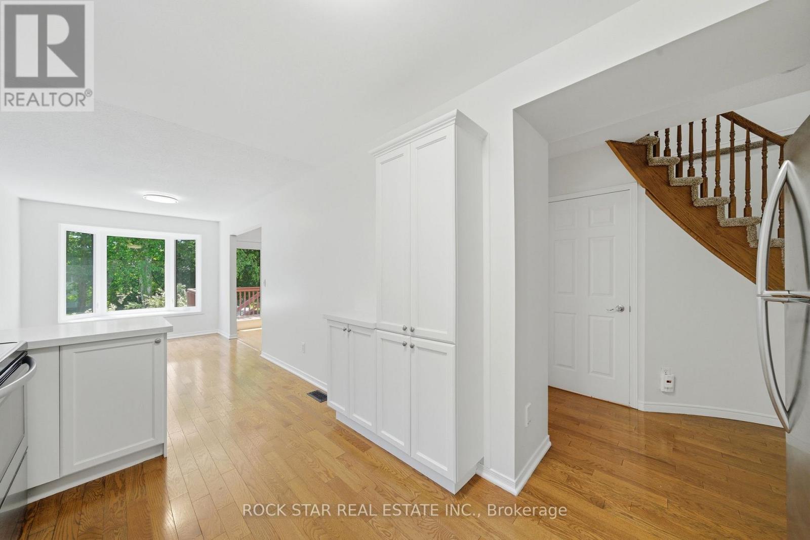 180 LAWRENCE LANE - 17