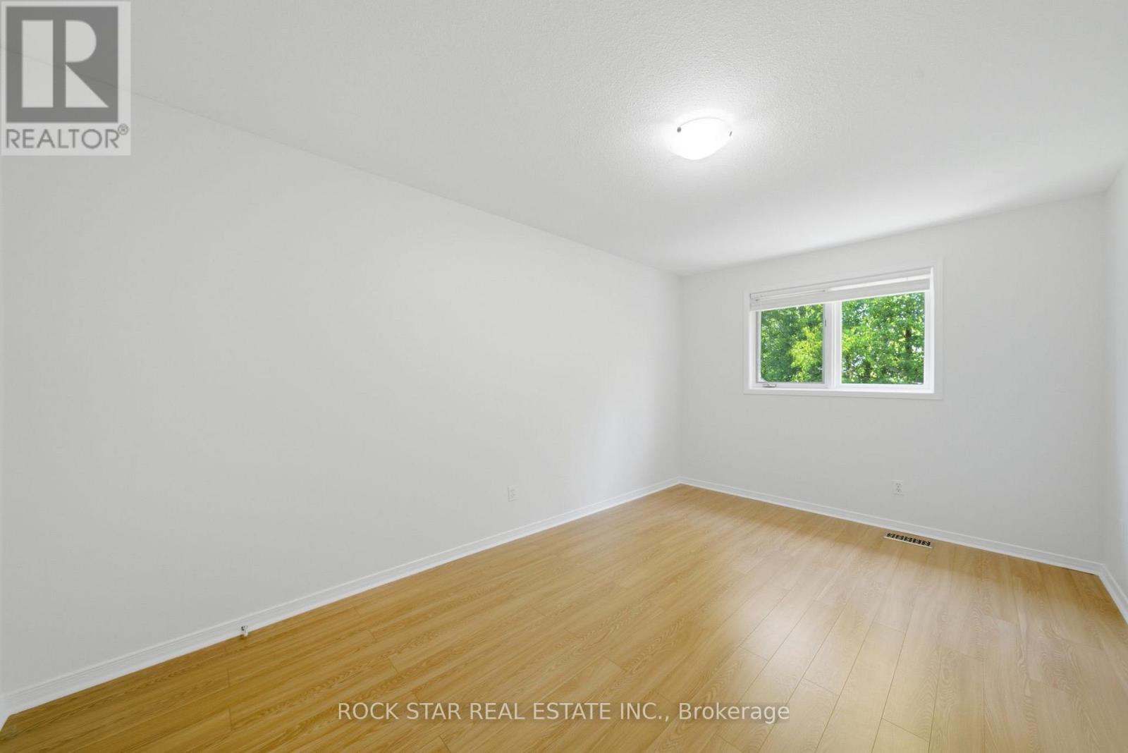 180 LAWRENCE LANE - 33