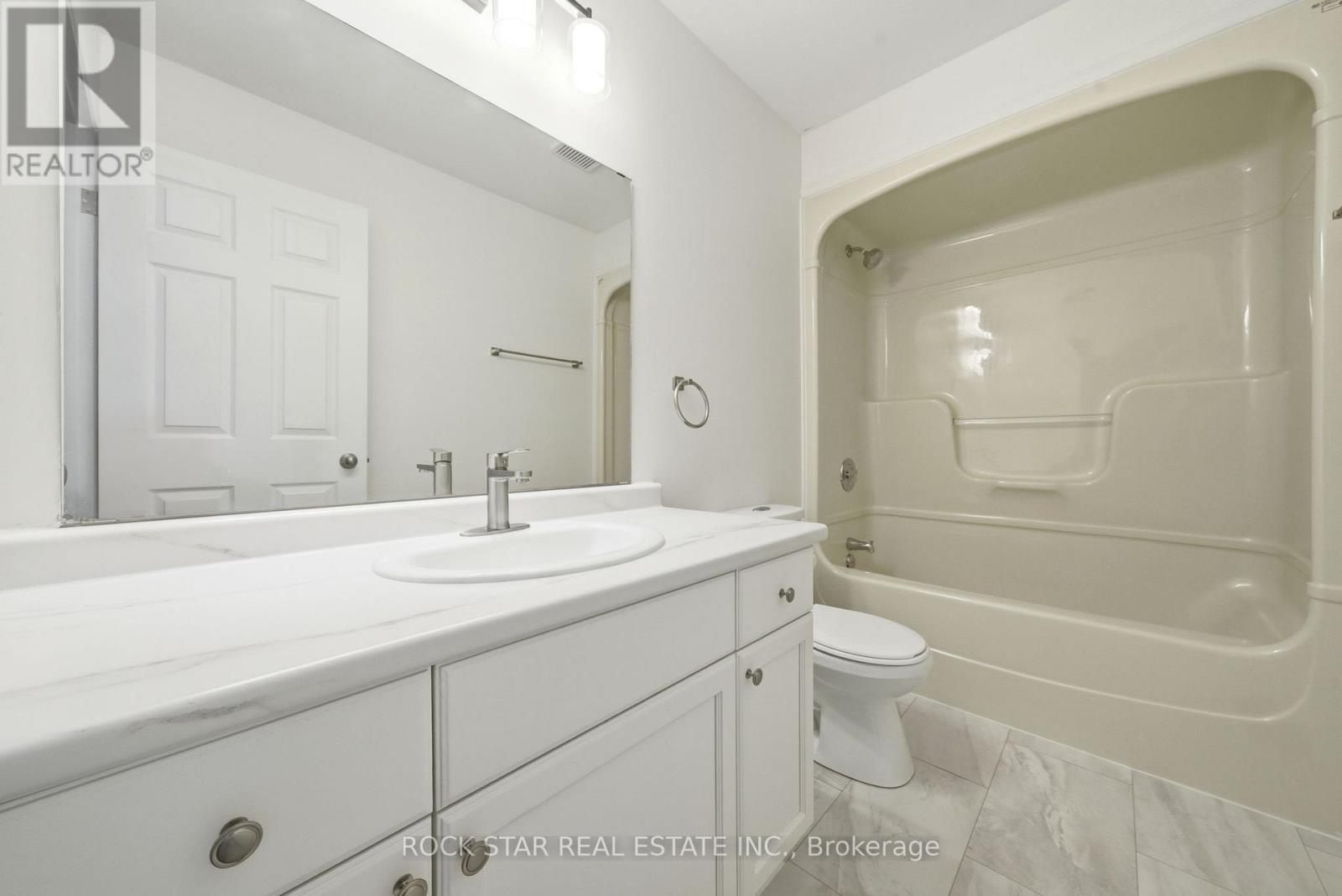 180 LAWRENCE LANE - 31