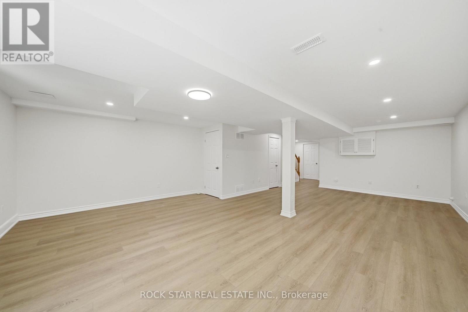 180 LAWRENCE LANE - 39