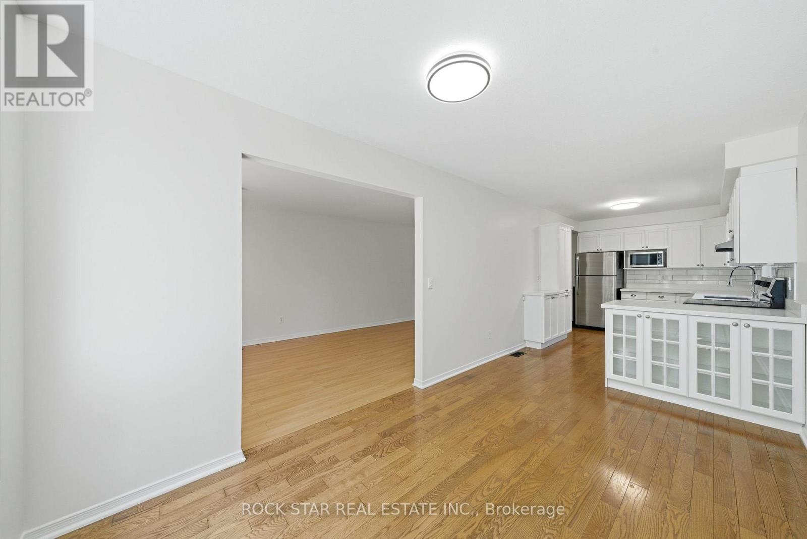 180 LAWRENCE LANE - 20