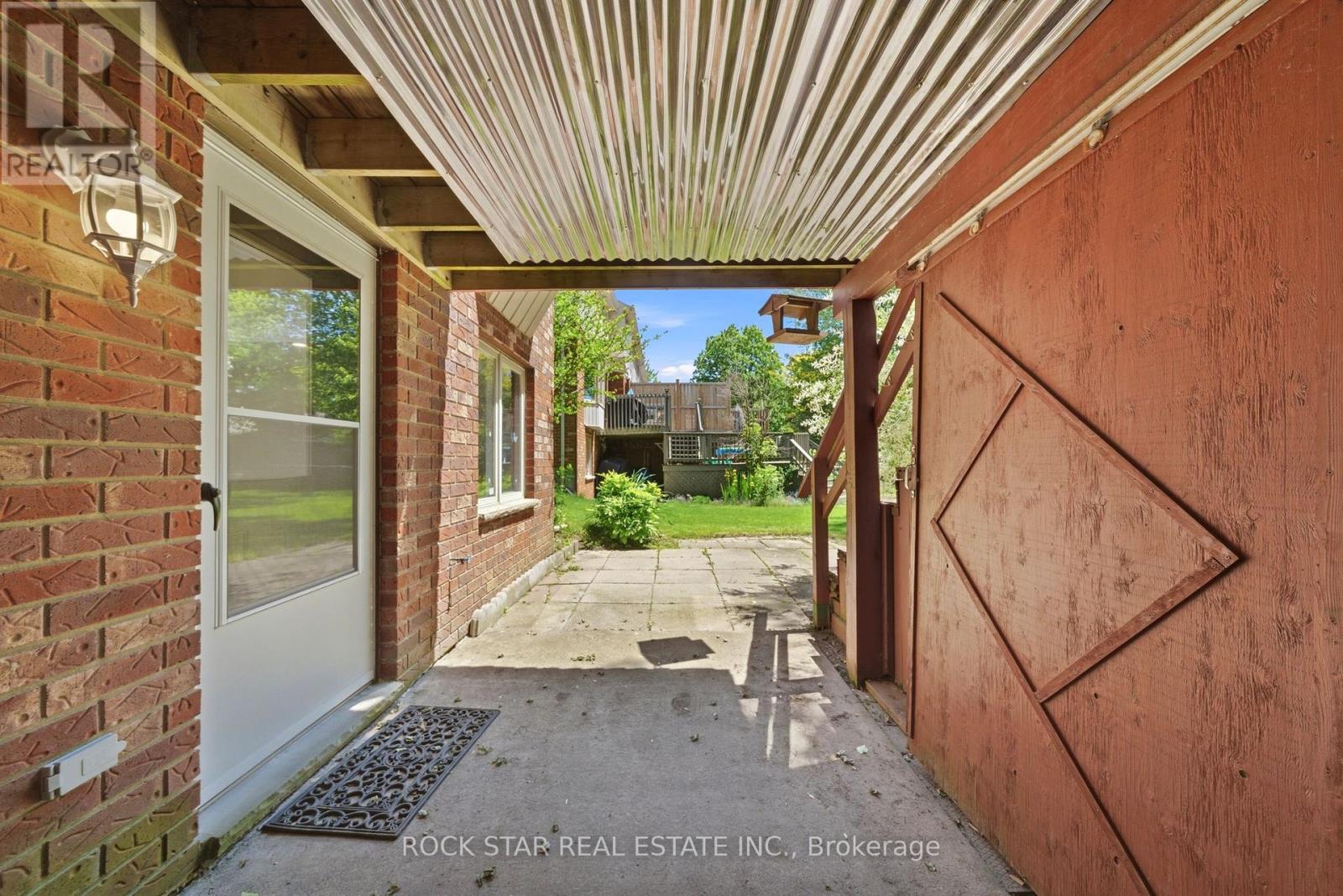 180 LAWRENCE LANE - 40