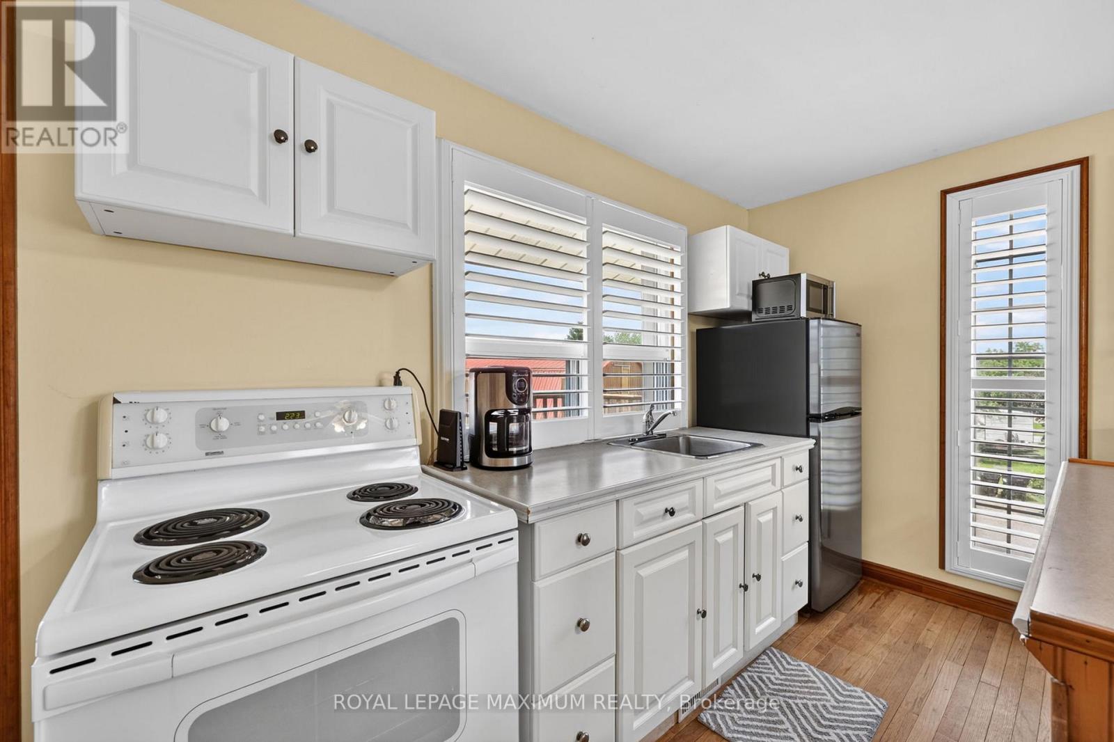 4372 TRAIN STREET - 35