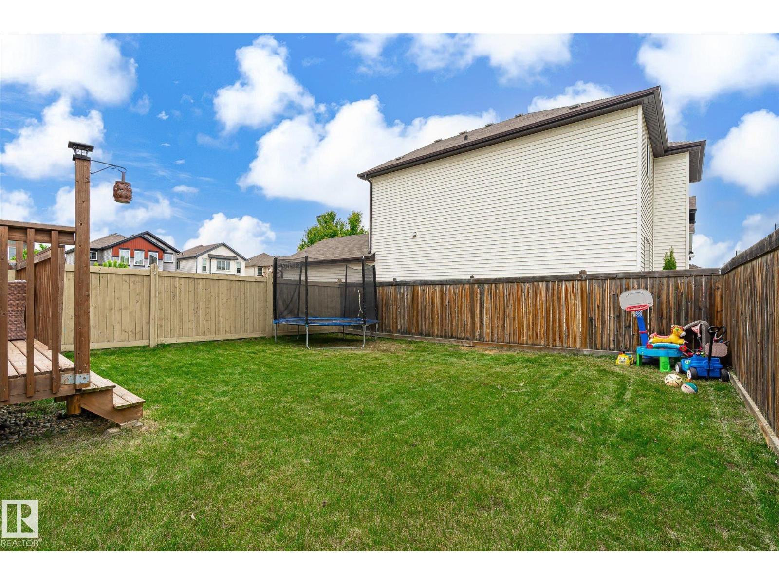 1744 61 ST SW — photo 37