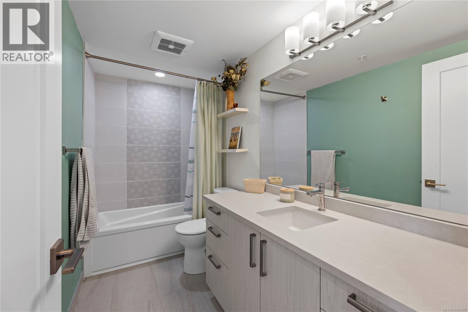 #107 147 Haliburton St - 17