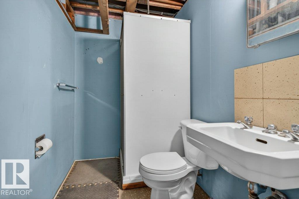 5308 105A ST NW — photo 37
