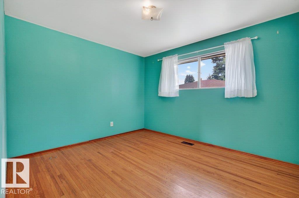 5308 105A ST NW — photo 17