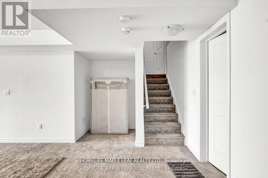 377 RUSSELL STREET - 26