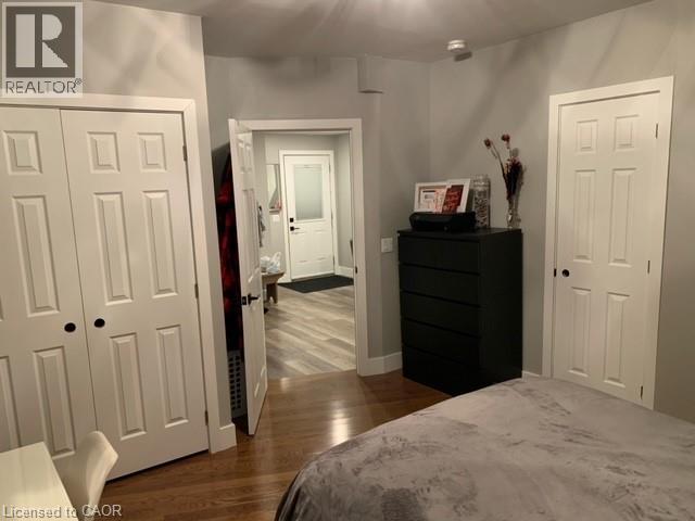 6 HOWARD Street - 7