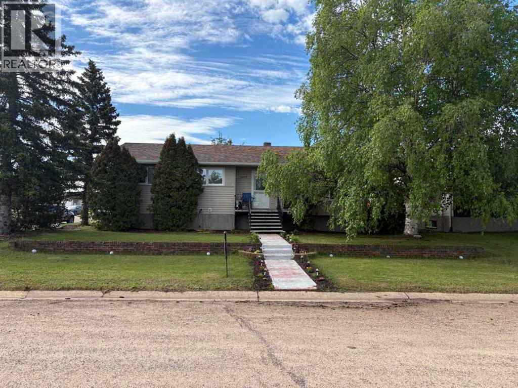 5602 47 Avenue W - 1