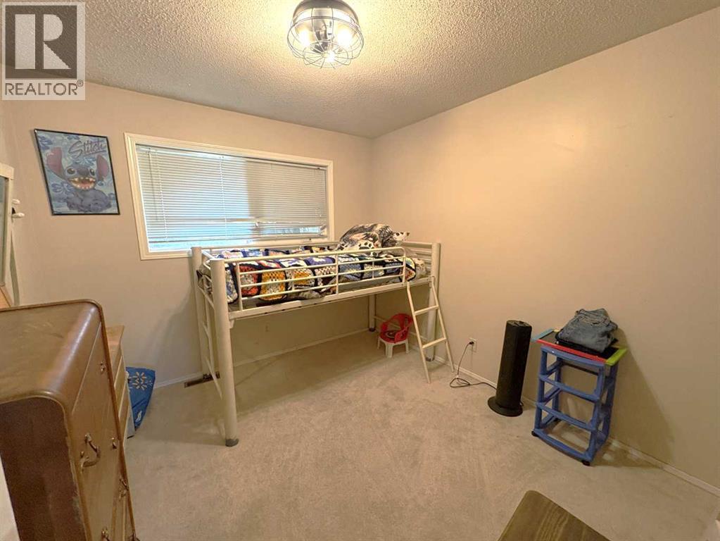 5602 47 Avenue W - 18