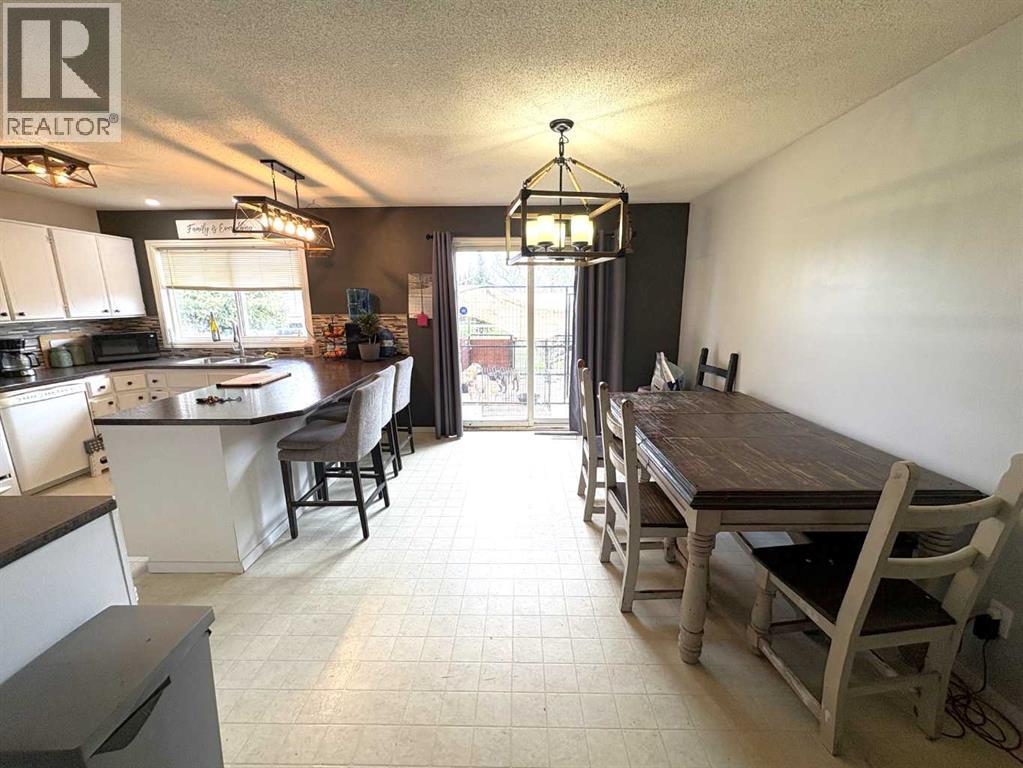 5602 47 Avenue W - 10