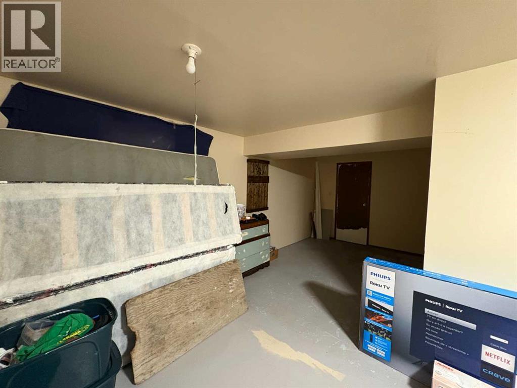 5602 47 Avenue W - 27