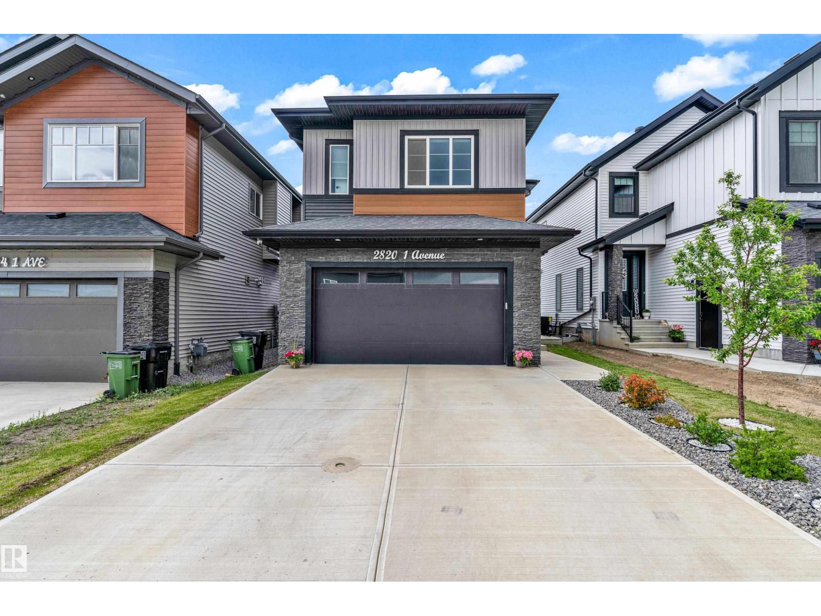 2820 1 AV SW - 1