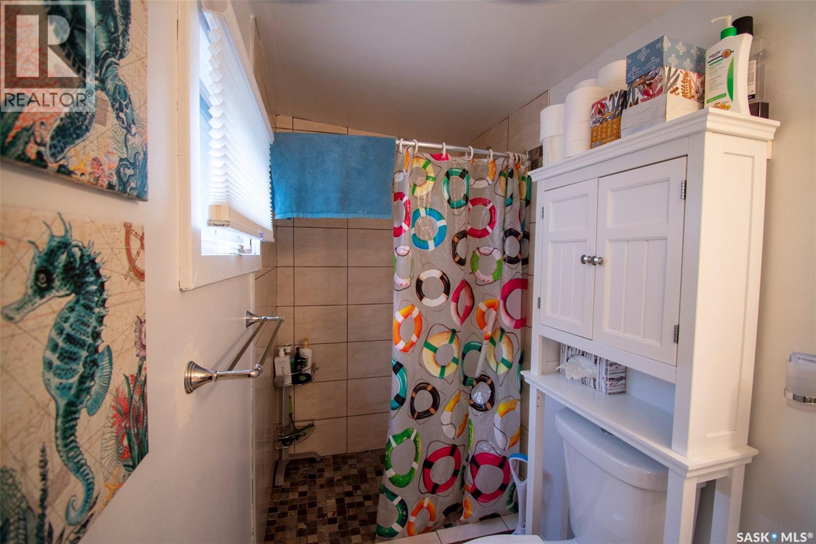 106 Nicoll AVENUE - 12