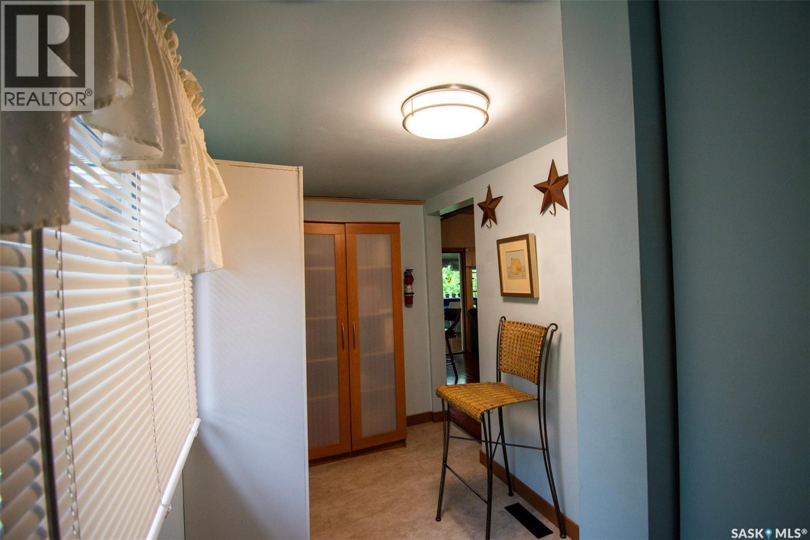 106 Nicoll AVENUE - 2