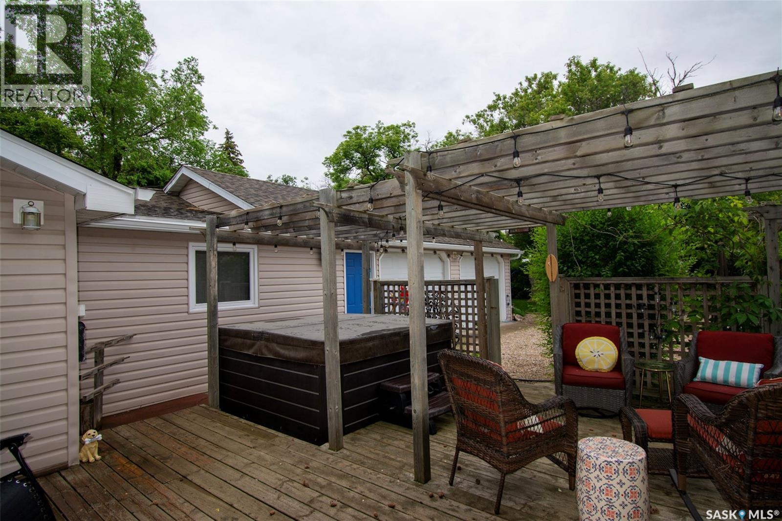 106 Nicoll AVENUE - 24
