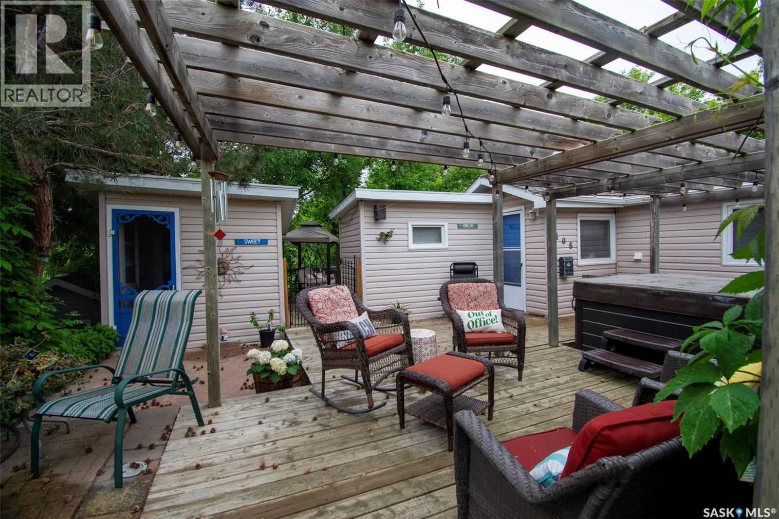 106 Nicoll AVENUE - 25