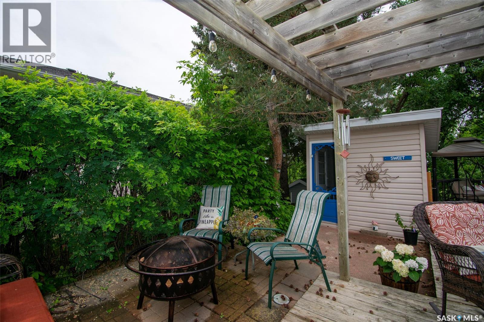 106 Nicoll AVENUE - 26