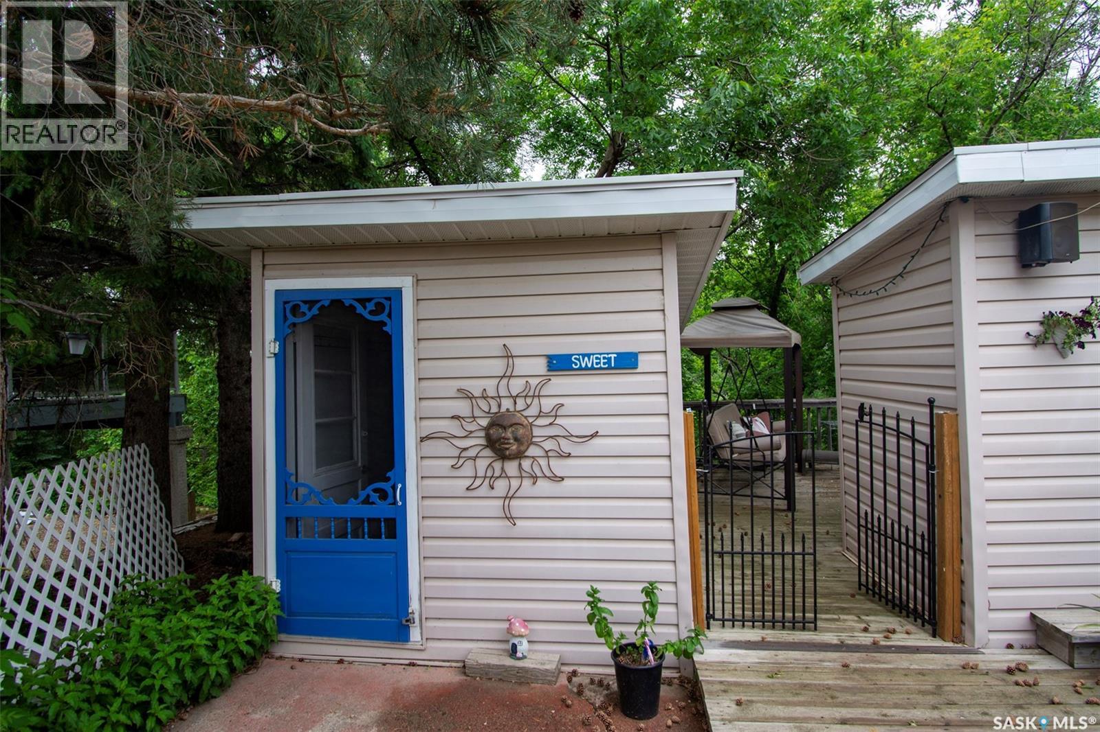 106 Nicoll AVENUE - 27