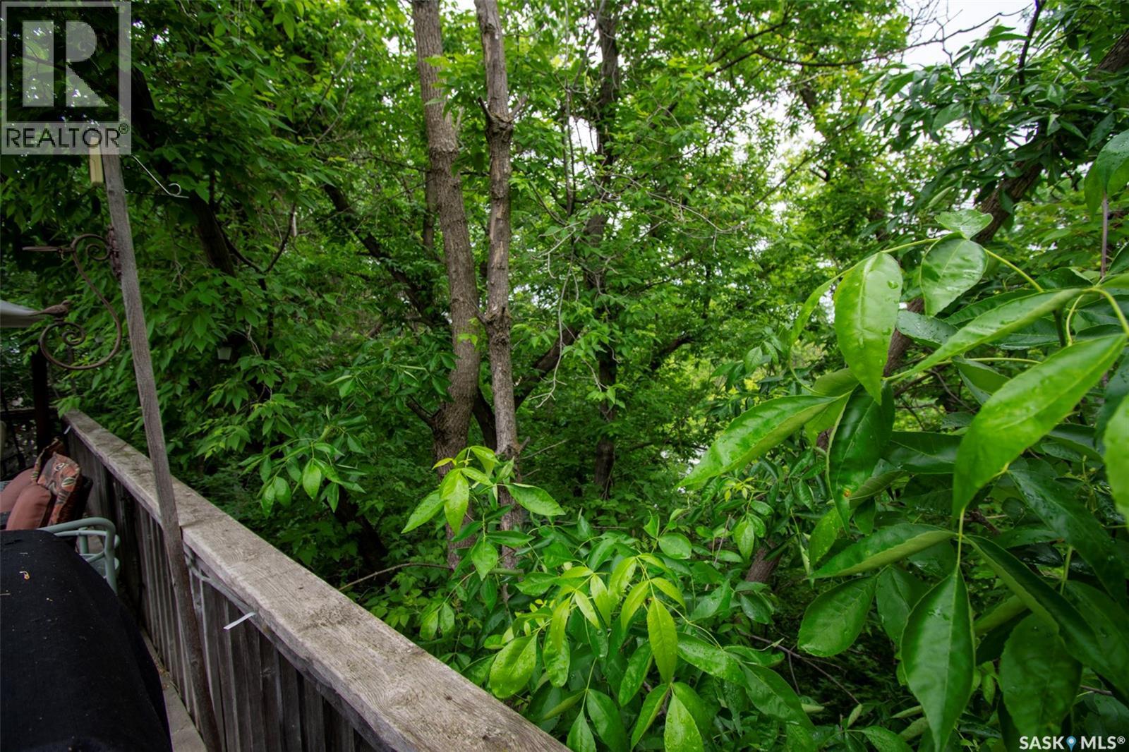 106 Nicoll AVENUE - 33