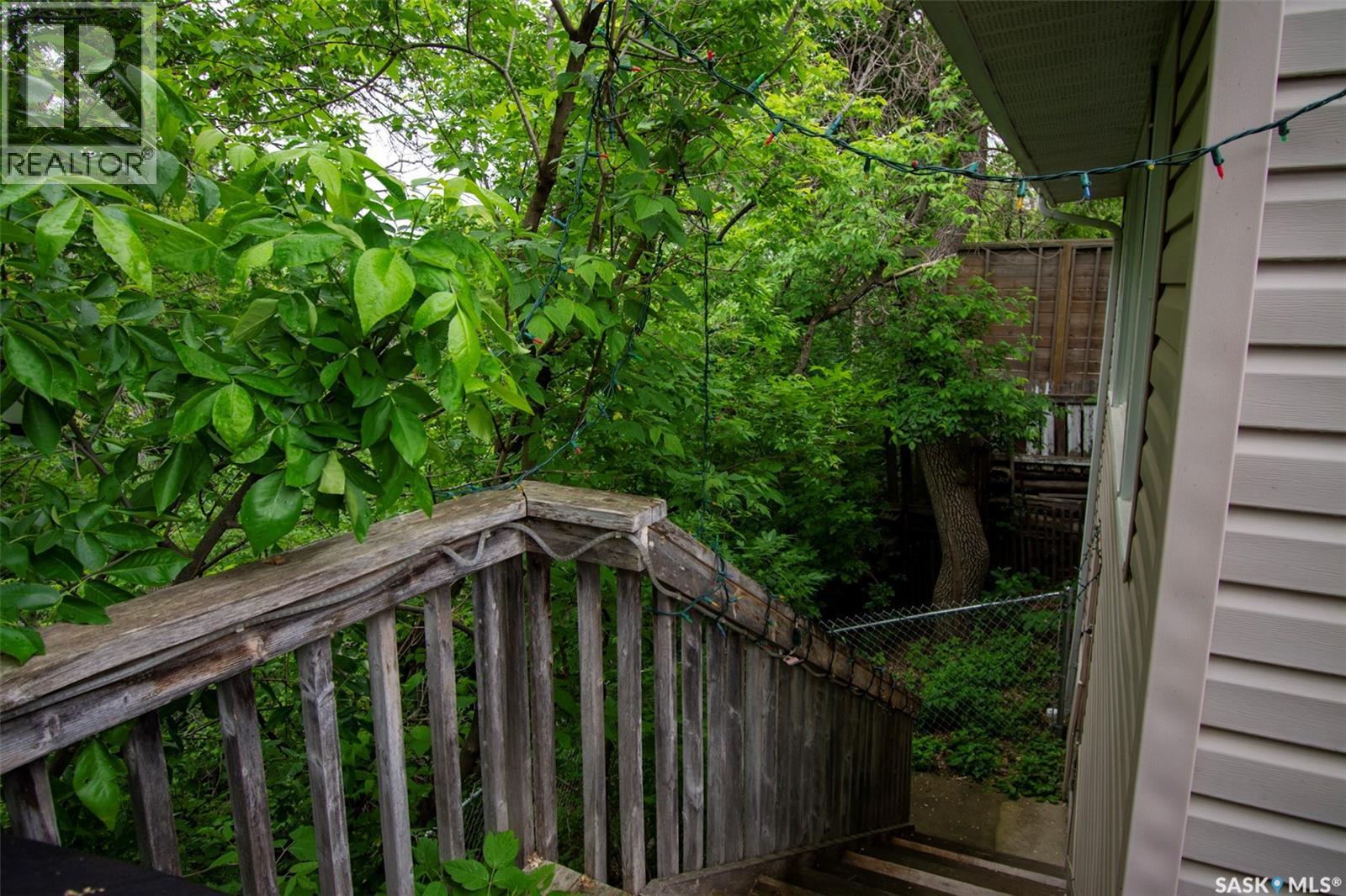 106 Nicoll AVENUE - 34