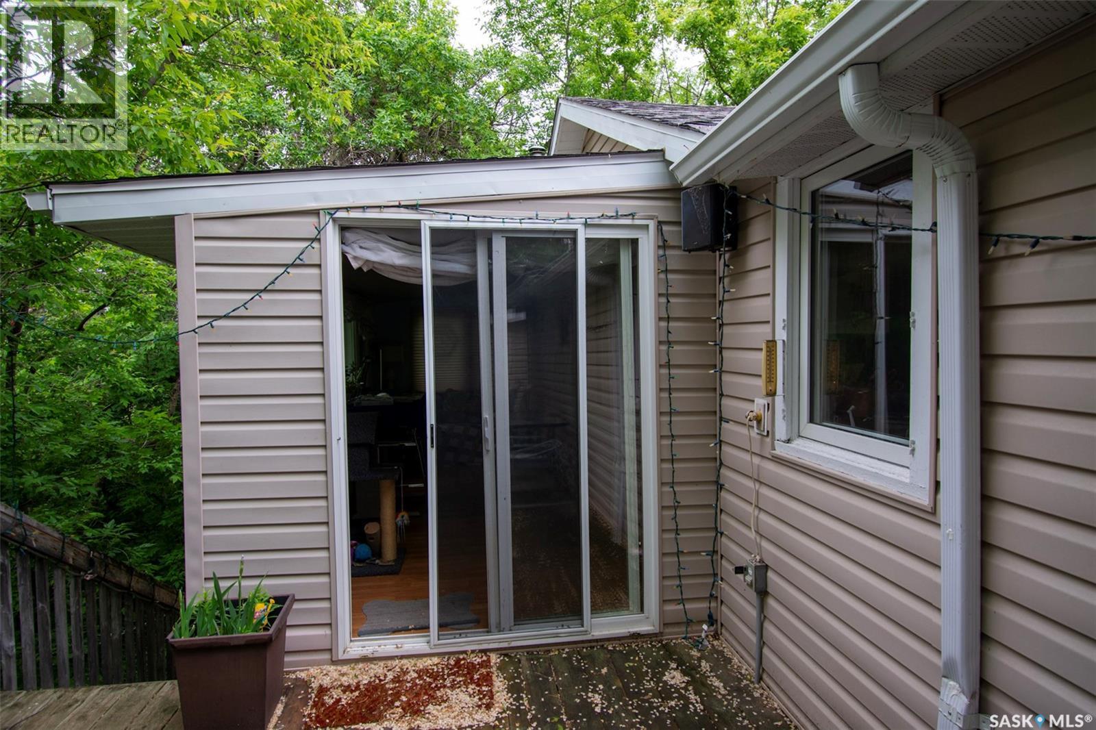 106 Nicoll AVENUE - 36