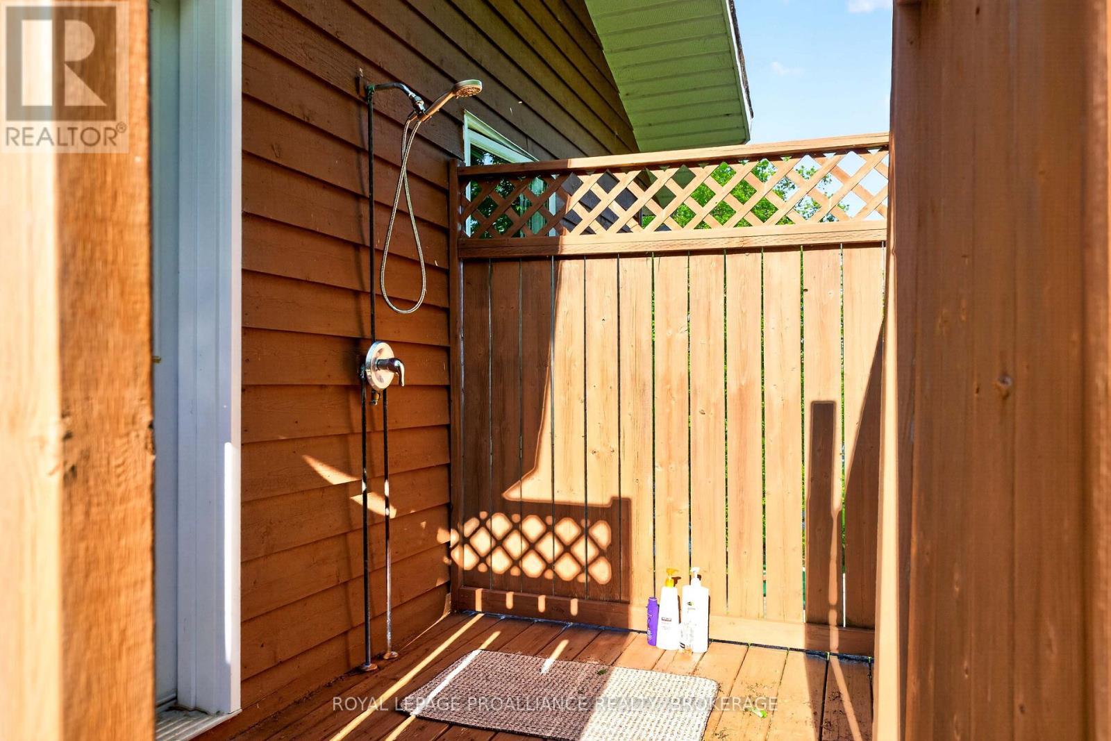 606 WHITES POINT ROAD - 46