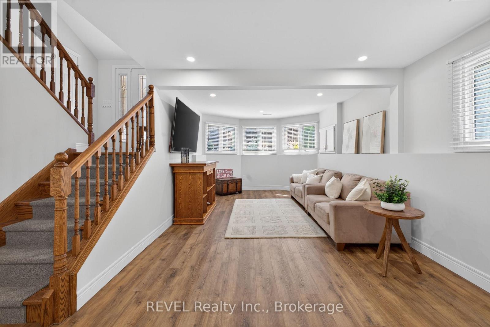 349 SCOTT AVENUE - 28