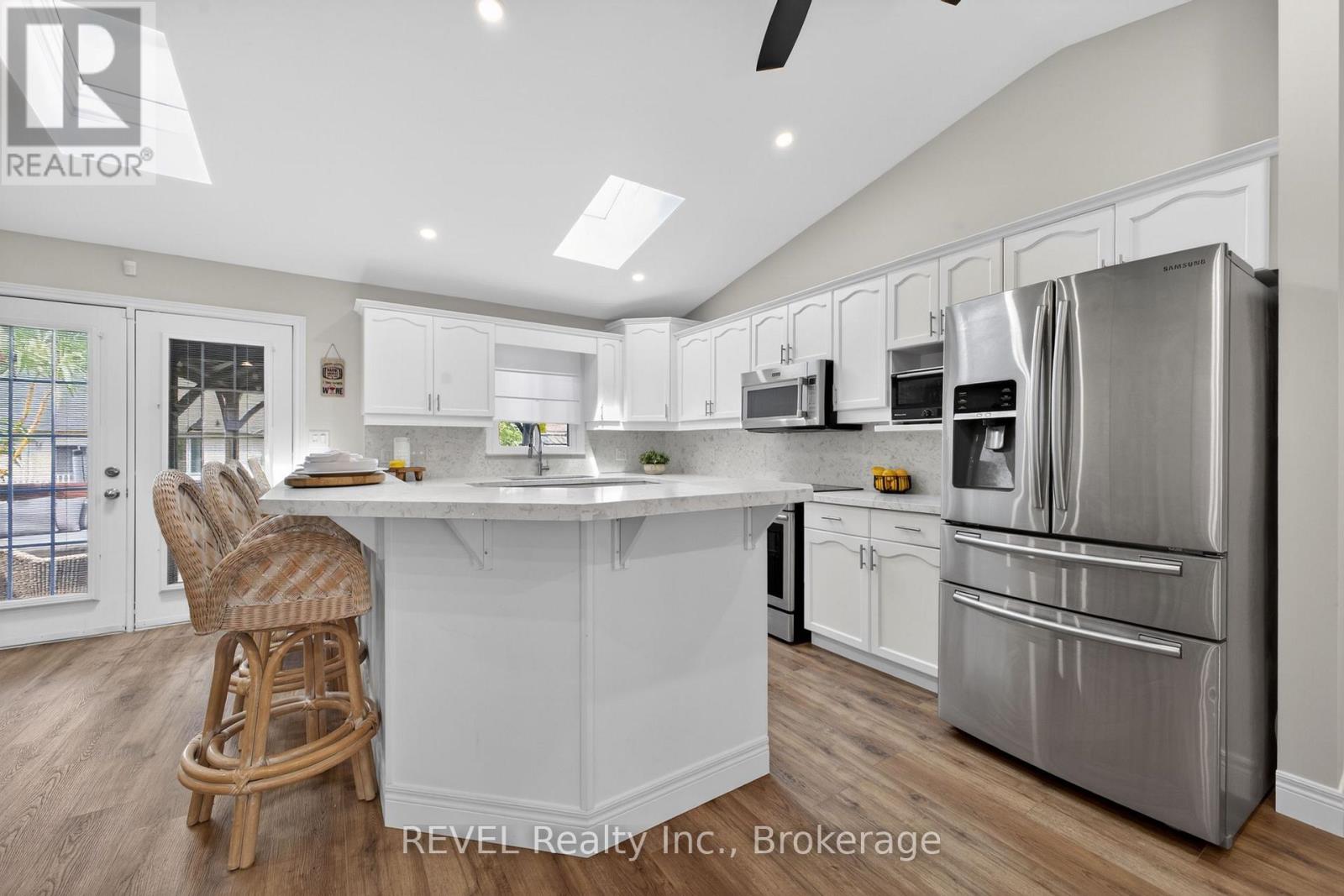 349 SCOTT AVENUE - 7