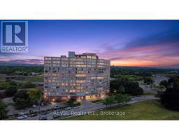 207 - 7 GALE CRESCENT