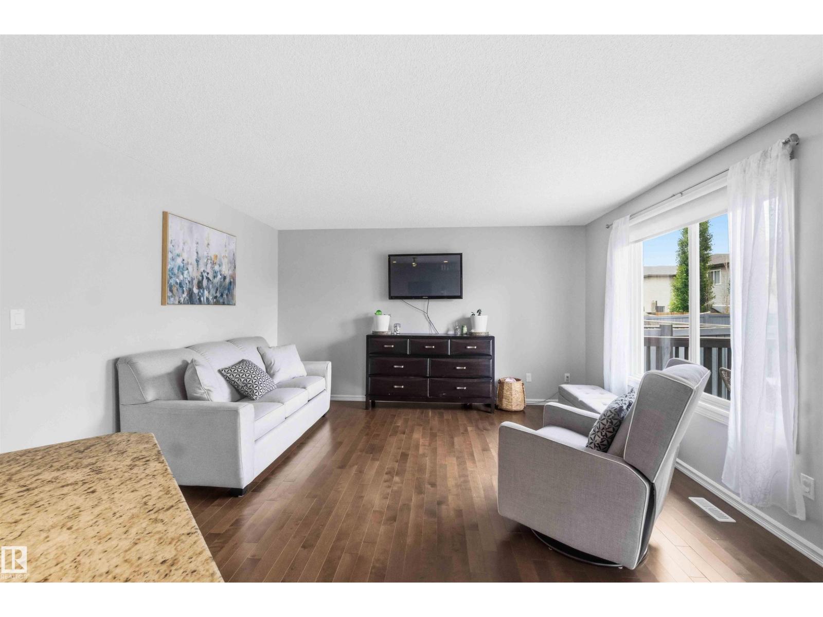38 CRANSTON PL — photo 14