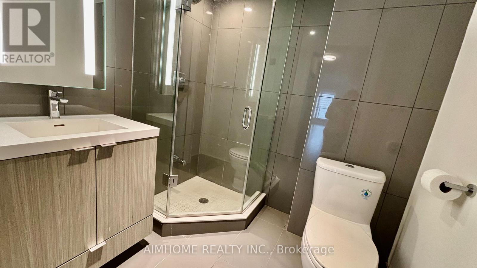 #1722 585 BLOOR STREET E - 12