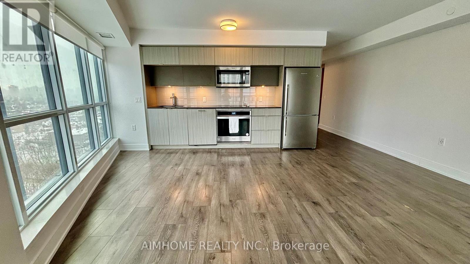 #1722 585 BLOOR STREET E - 4