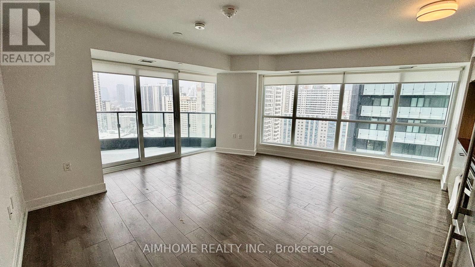 #1722 585 BLOOR STREET E - 6