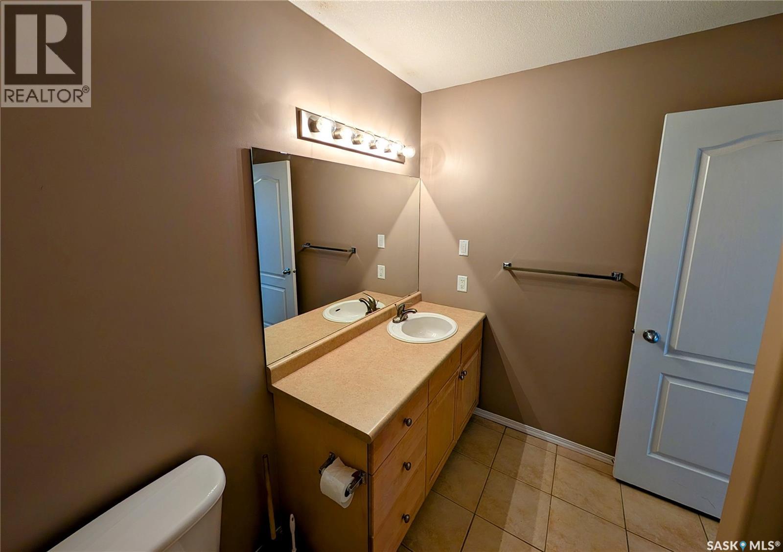 4068 Buckingham DRIVE E — photo 14